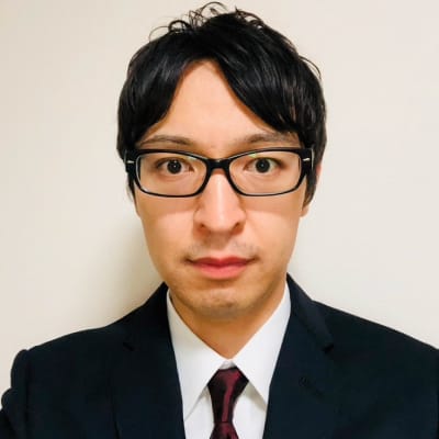 スタッフ名
